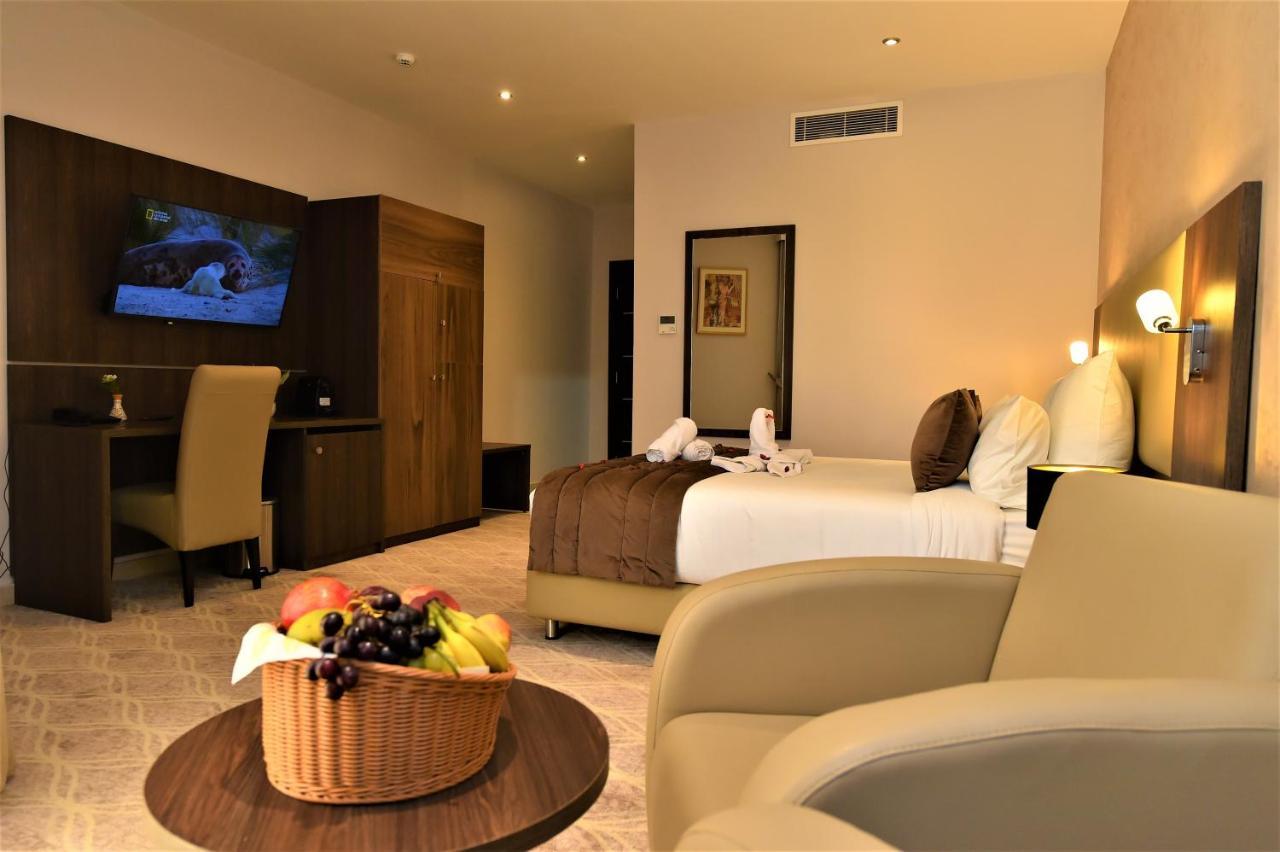 Mf Hotel Oran Bir El Djir Екстериор снимка